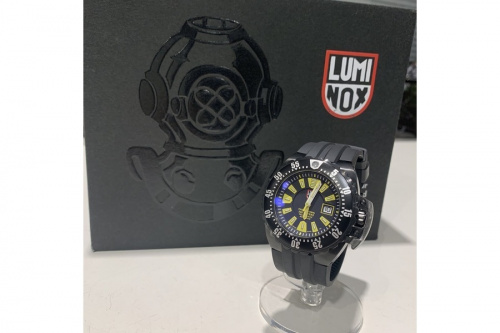 レアアイテムのLuminox