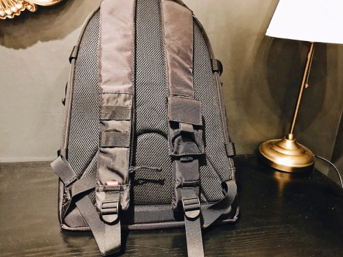 シュプリームのリュック