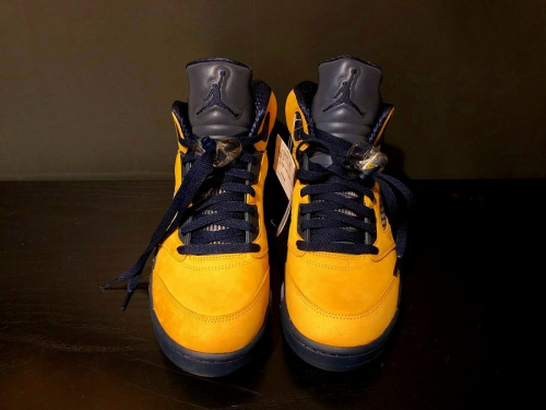 NIKE AIR JORDAN 5 RETROのナイキ エアジョーダン 5 レトロ
