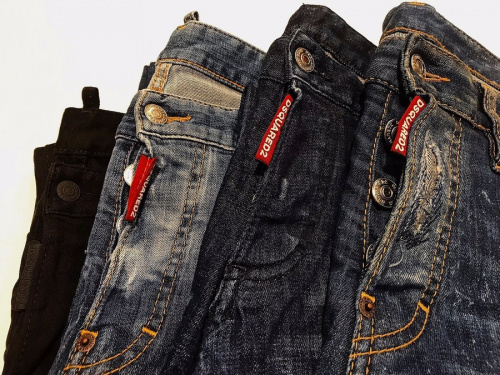 インポートブランドのDSQUARED2