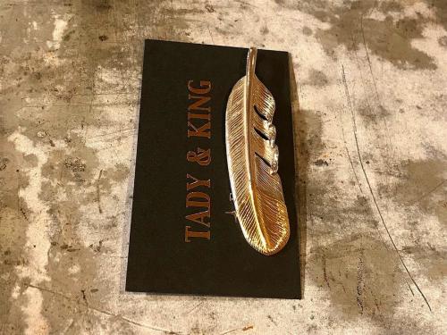 フェザーのシルバーアクセサリー