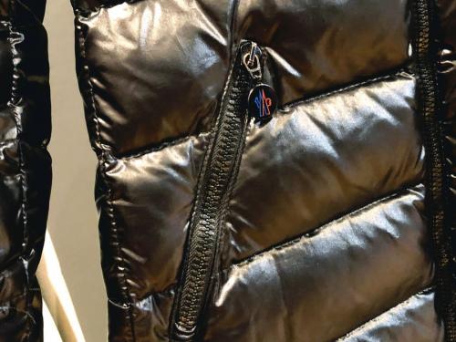 ダウンジャケット