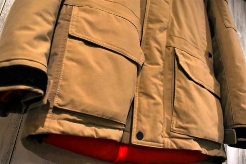 ダウンジャケット