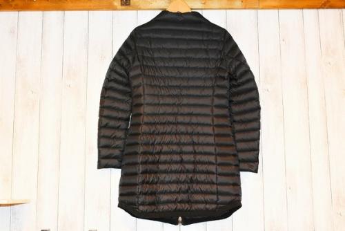 モンクレールのAUBRY