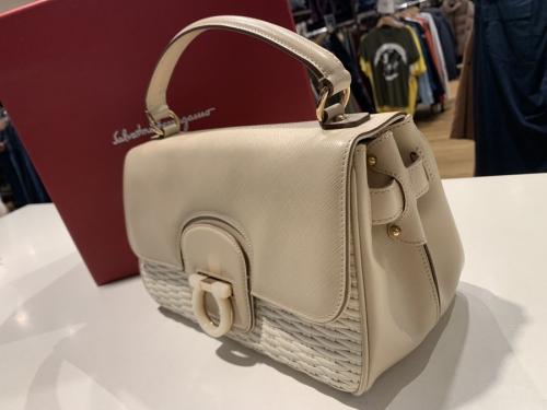 サルヴァトーレ フェラガモのバッグ