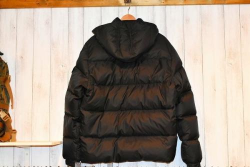 モンクレールのBAZILLE