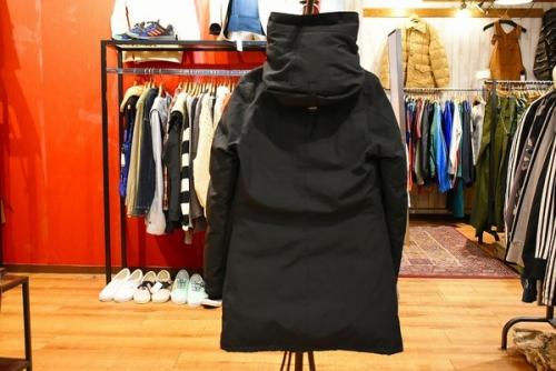 カナダグースのダウン