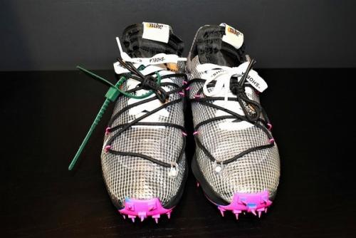 NIKE×Off-Whiteのナイキ×オフホワイト