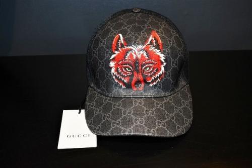 グッチのベースボールキャップ