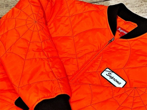 ストリートブランドのSUPREME