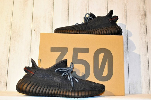 スニーカーのadidas