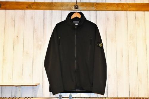 STONE ISLANDのストーンアイランド