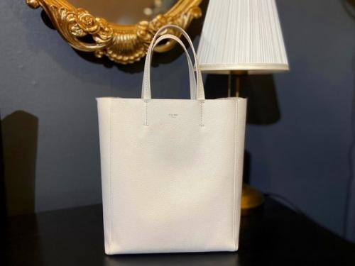 CELINEのセリーヌ