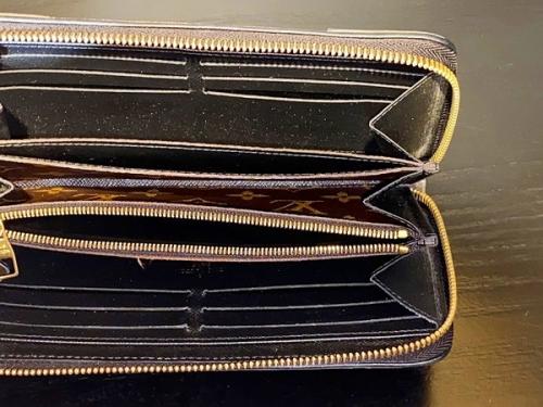 ジッピーウォレット レティーロラウンドファスナー長財布