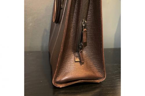 グッチのブリーフケース