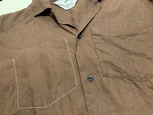 サンシーのリネンシャツ