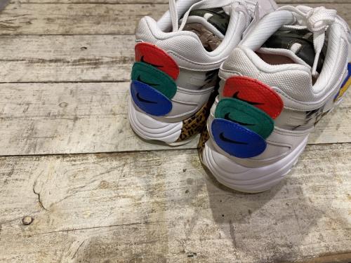 スニーカーのメンズ