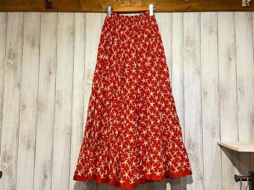 マリハ×トゥモローランドのスカート