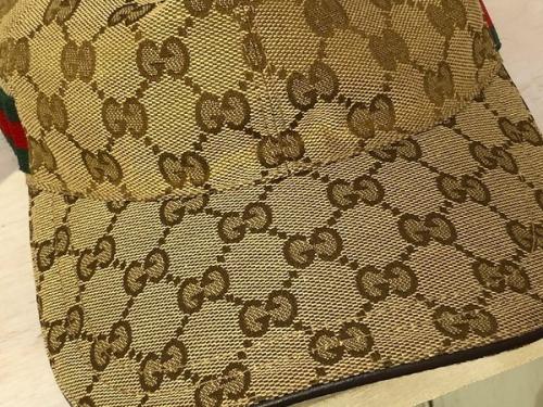 グッチのGGキャンバスベースボールキャップ