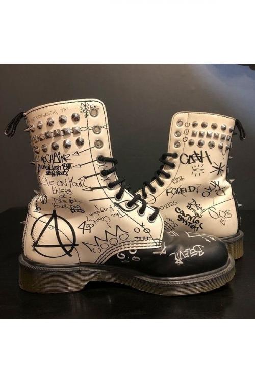 ト゛クターマーチンのブーツ