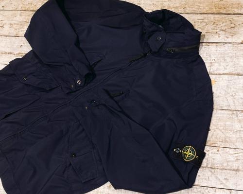 STONE ISLANDのストーンアイランド