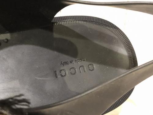 グッチのラバーサンダル