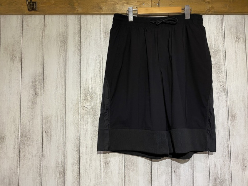 ストリートブランドのY-3