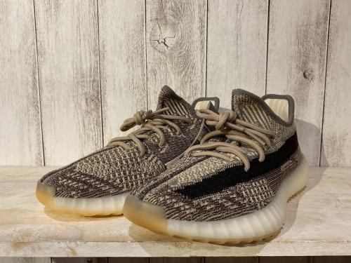 adidasのアディダス