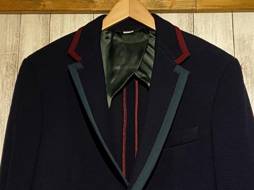 グッチのBUTTONED UP LONGSLEEVED JACKET