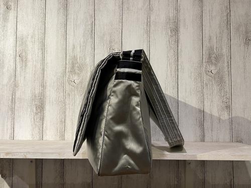 シャネルのショルダーバッグ