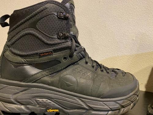 ブーツのシューズ