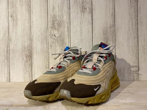 シューズ・バッグのスニーカー