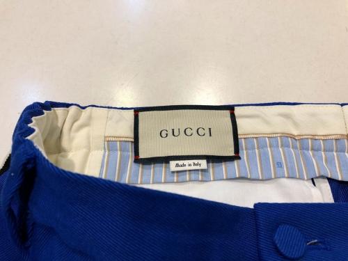 グッチのサイドラインパンツ