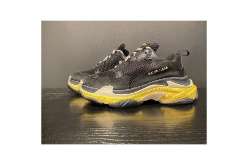 ラグジュアリーブランドのBALENCIAGA