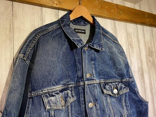 バレンシアガのジャケット