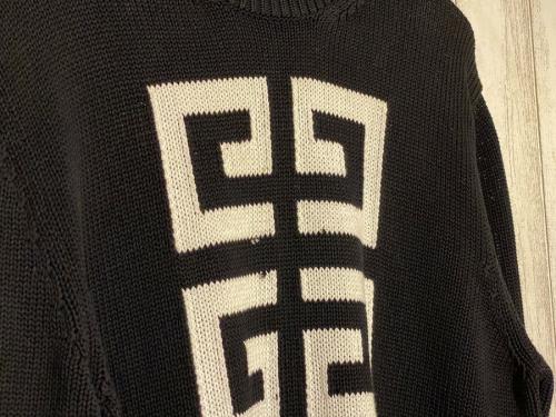 ジバンシーのニット