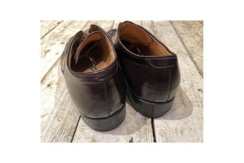 オールデンのVチップシューズ