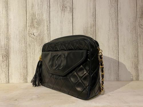 シャネルのショルダーバッグ