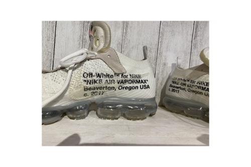 ナイキ×オフホワイトのスニーカー