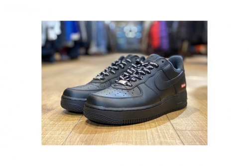 ストリートブランドのSUPREME