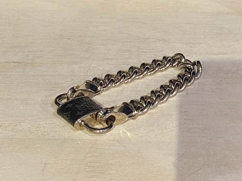 ルイ ヴィトン　のブレスレッド