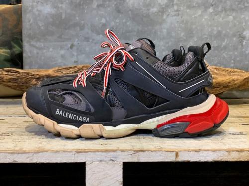 BALENCIAGAのバレンシアガ