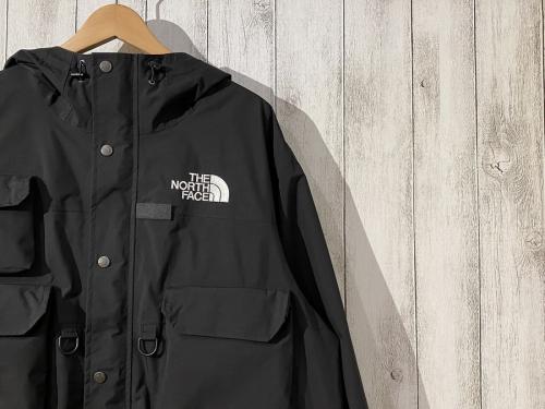 シュプリーム　×　ザノースフェイスのジャケット