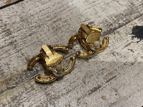 シャネルのイヤリング