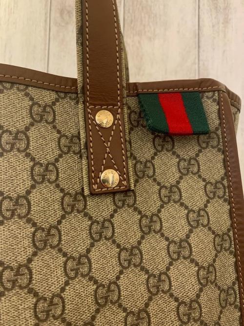 グッチのGGスプリームPVCトートバッグ