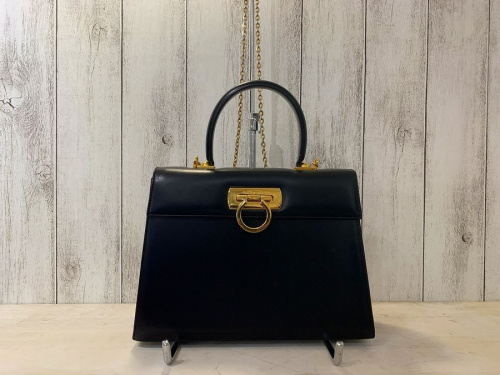 ラグジュアリーブランドのSalvatore Ferragamo