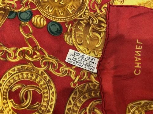 シャネルのスカーフ