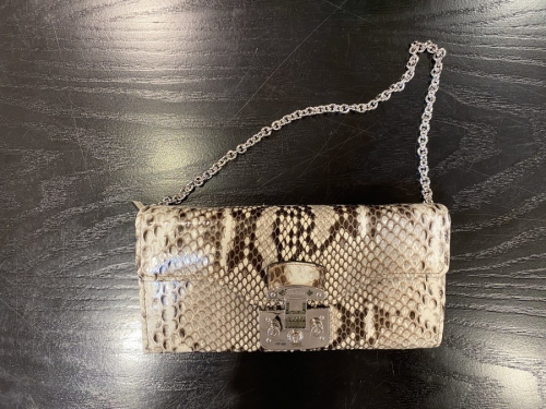 ラグジュアリーブランドのGUCCI