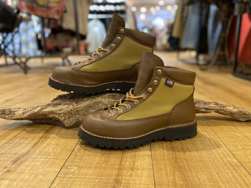アウトドアブランドのDanner