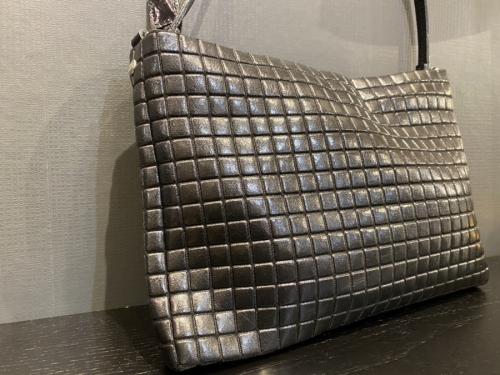 PLEATS PLEASEのプリーツプリーズ